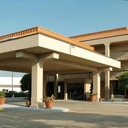 Executive Inn Даллас Экстерьер фото
