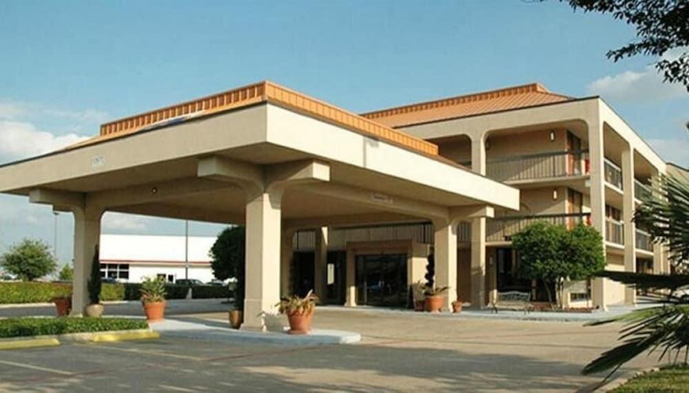 Executive Inn Даллас Экстерьер фото